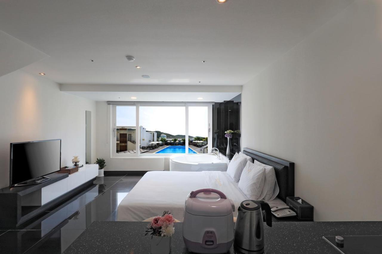 Doya Hotel Geoje Esterno foto